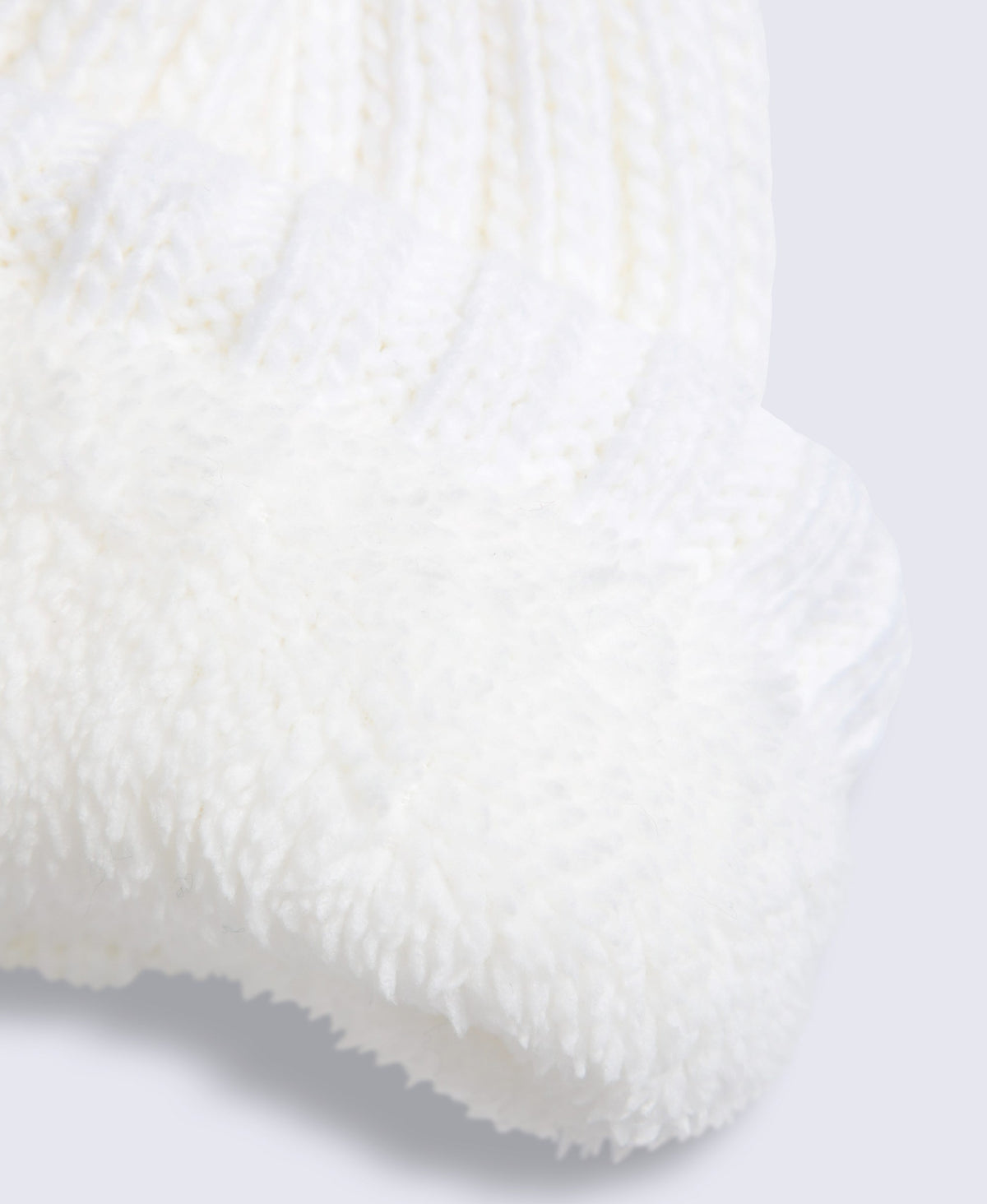 Geneva Womens Sherpa Lined Pom Beanie - White