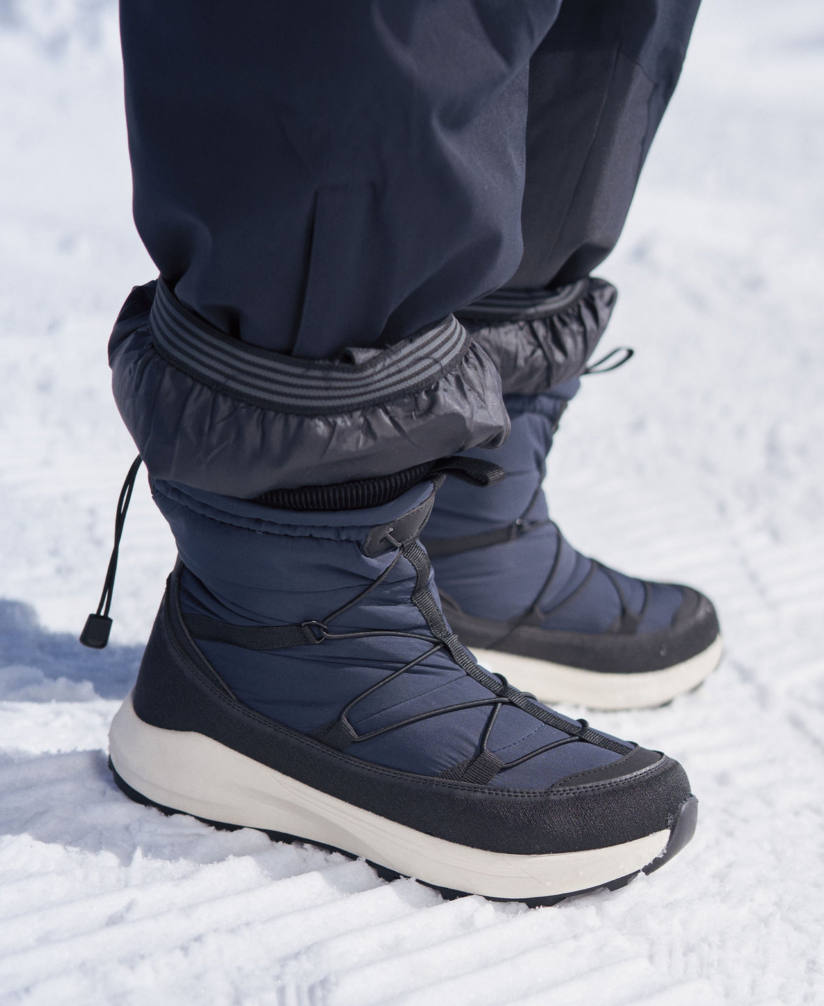Chicago Womens Thermal Fleece Lined Snow Boots - Black