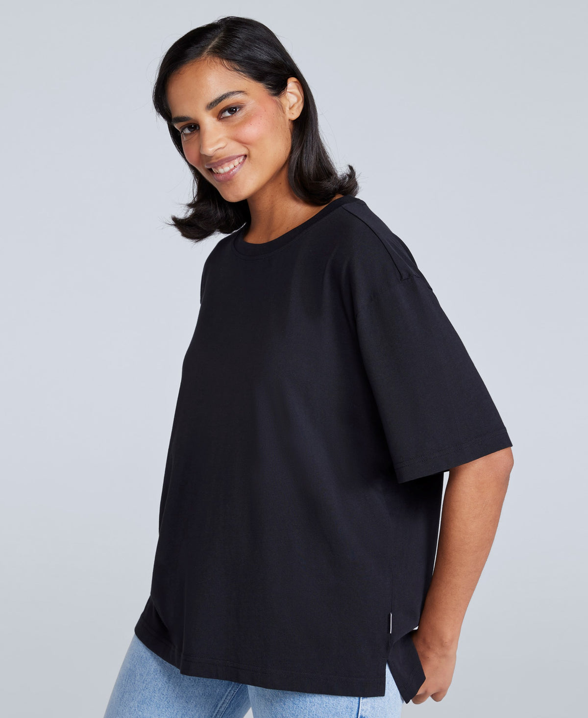 Idol Womens Relaxed Fit T-Shirt - Jet Black