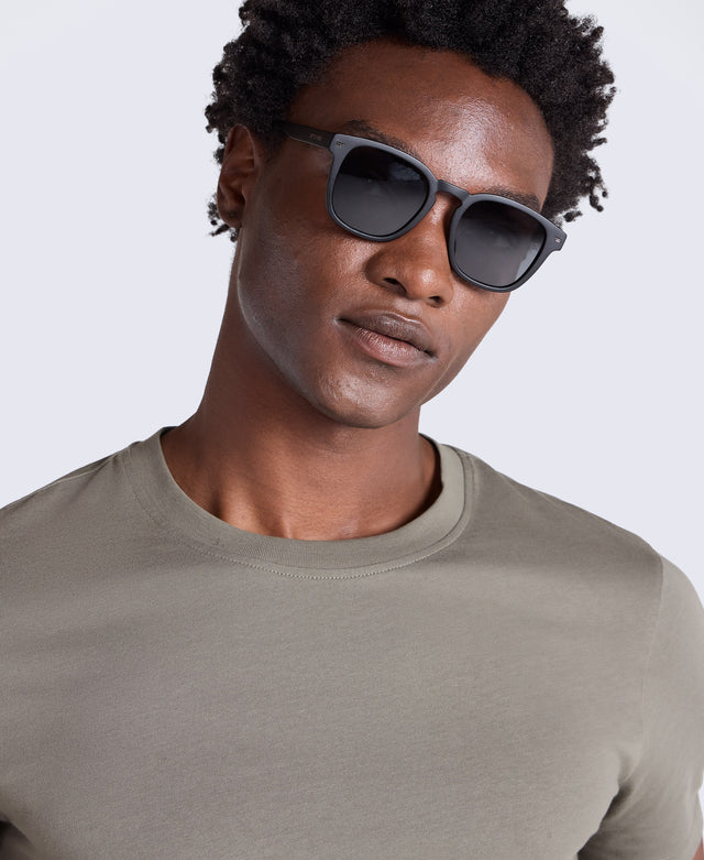 Bobbie Mens Polarized Sunglasses - Black