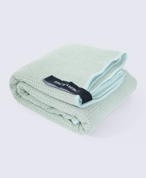 Waffle Microfibre Travel Towel 130 x 70cm - Green