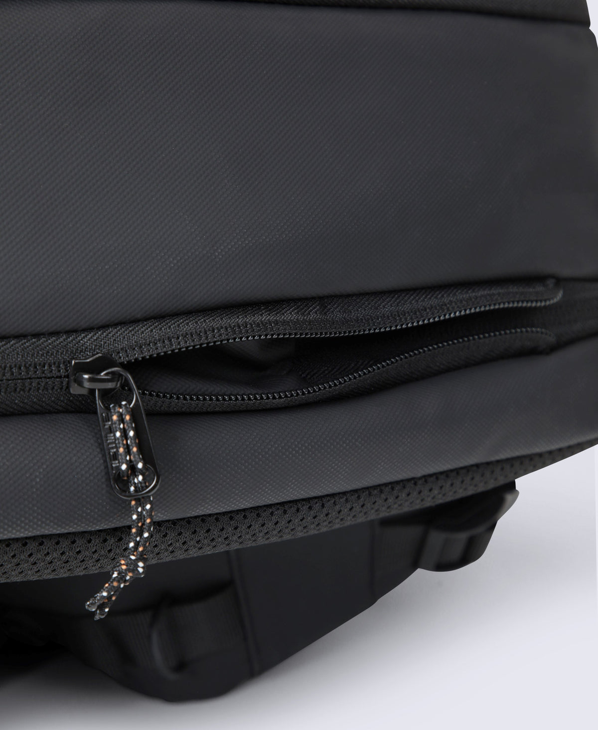 Nova Modular Travel Rucksack 35–45L - Black